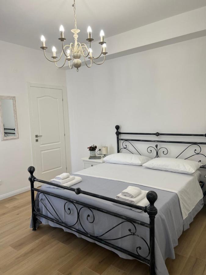 Apartament Caporama Terrasini Zewnętrze zdjęcie